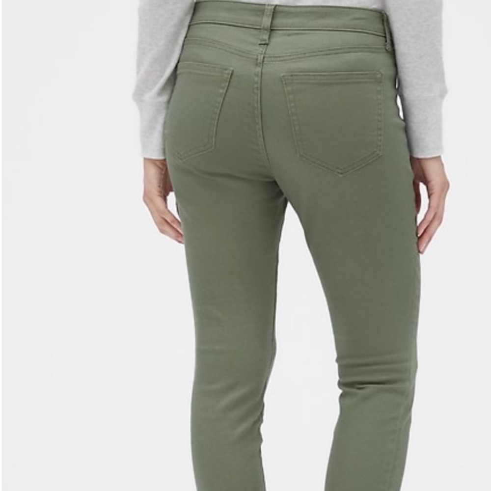 GAP Mid Rise Cropped Women’s Jegging